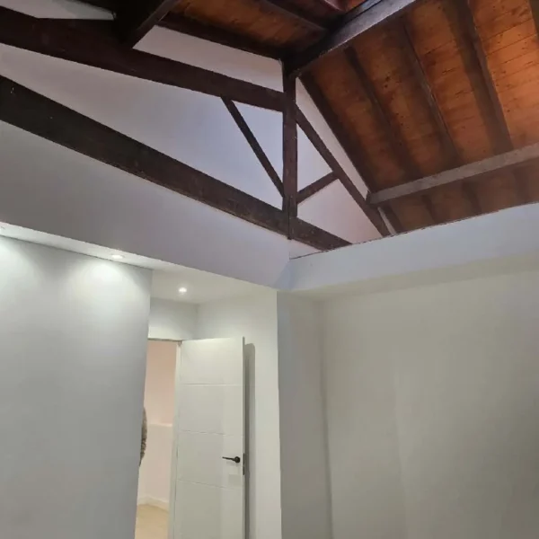 Reforma-integral-de-vivienda-en-BAsurto-1-scaled